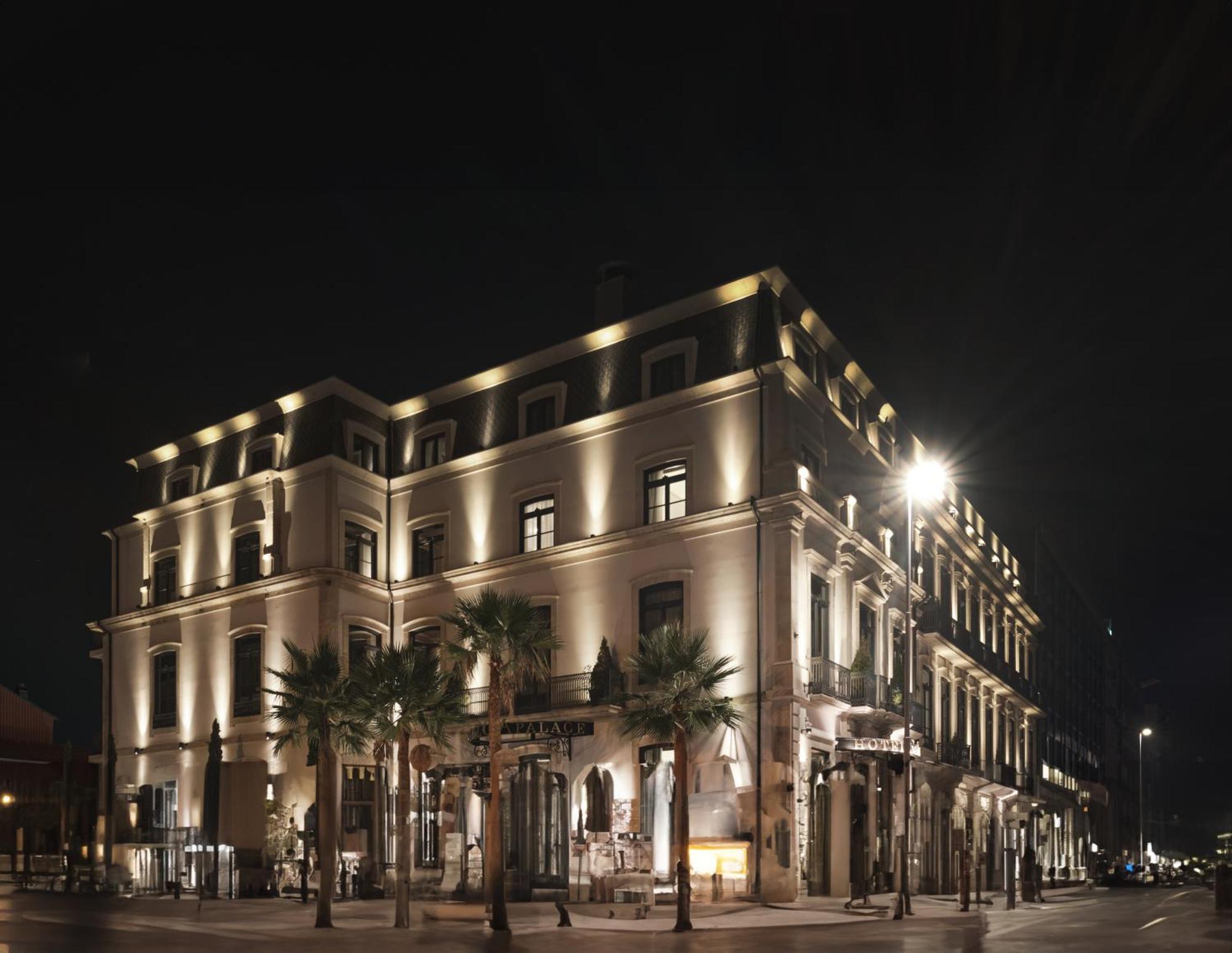 Ga Palace Hotel & Spa, A Xixth-Century Villa Porto Eksteriør billede The hotel at night